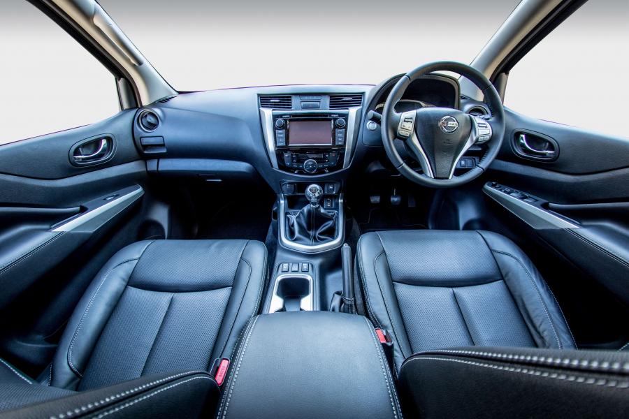 Торпедо Nissan Navara Double Cab (D23) 2017 года  (ZA) (фото 16 из 26)
